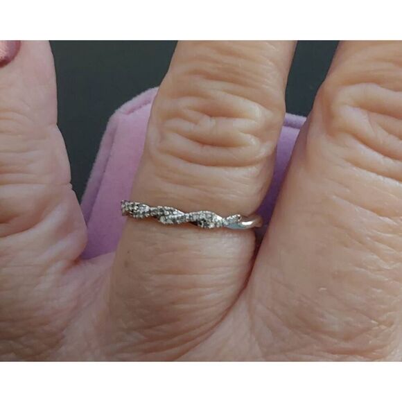 NEW~.15 Carat Genuine Diamond Infinity Wave Stackable Band/Bridal Ring Sz 8 - Picture 4 of 4